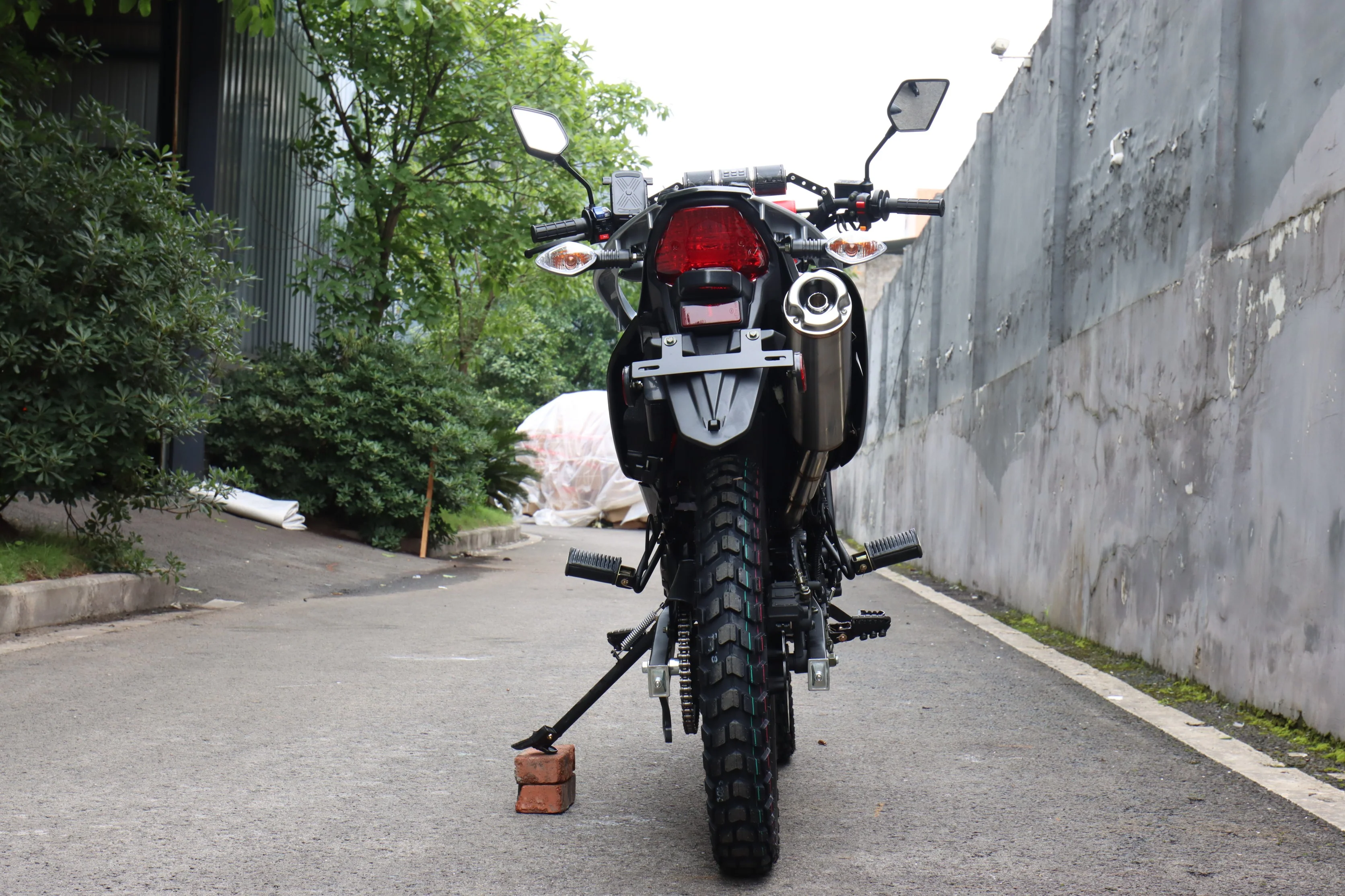 Free Shipping! X-PRO Hawk DLX 250 EFI Fuel Injection Motorcycle with 5-speed Manual Transmission and Electric/kick Start! Big 21in/18in Wheels! DOT Approved Street Legal! - Image 16